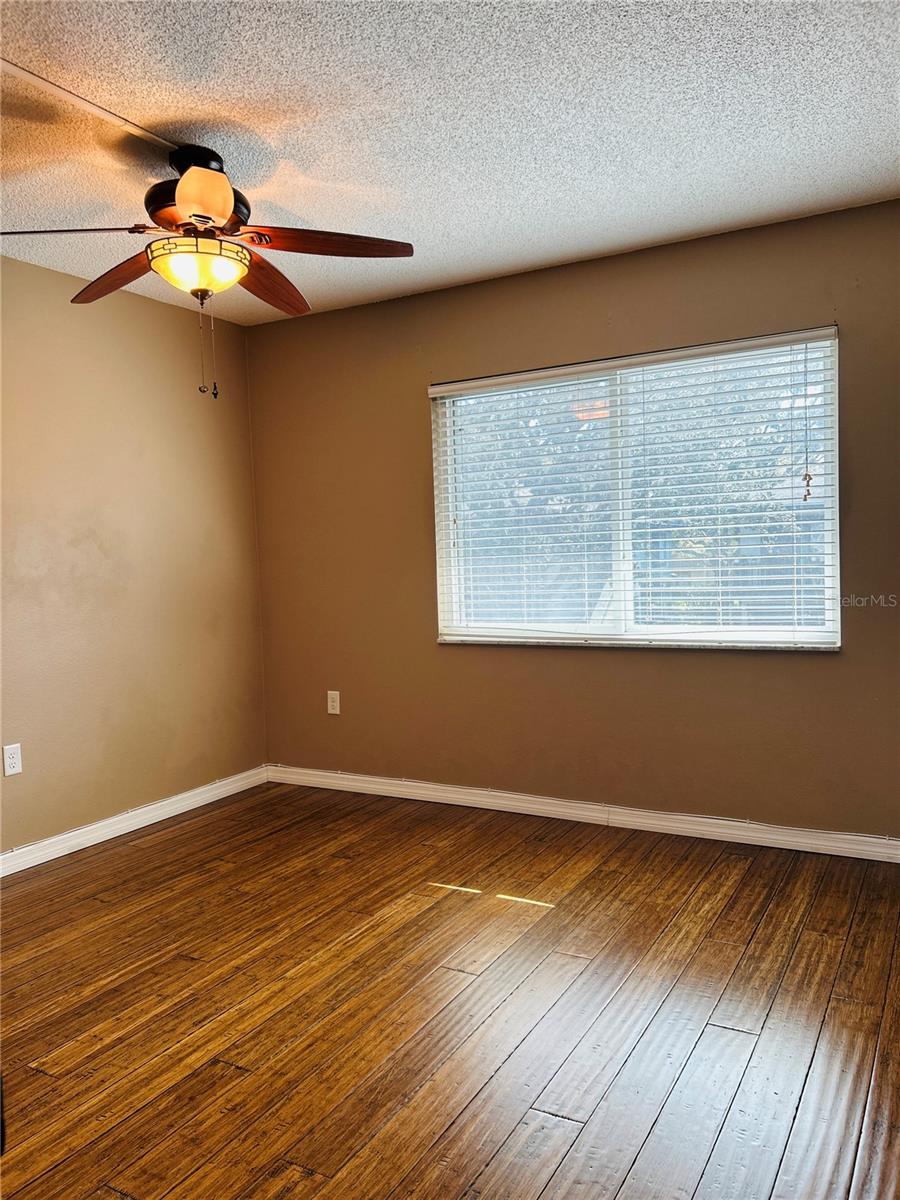 Image 18 of 31 For 2915 Pine Cone Circle