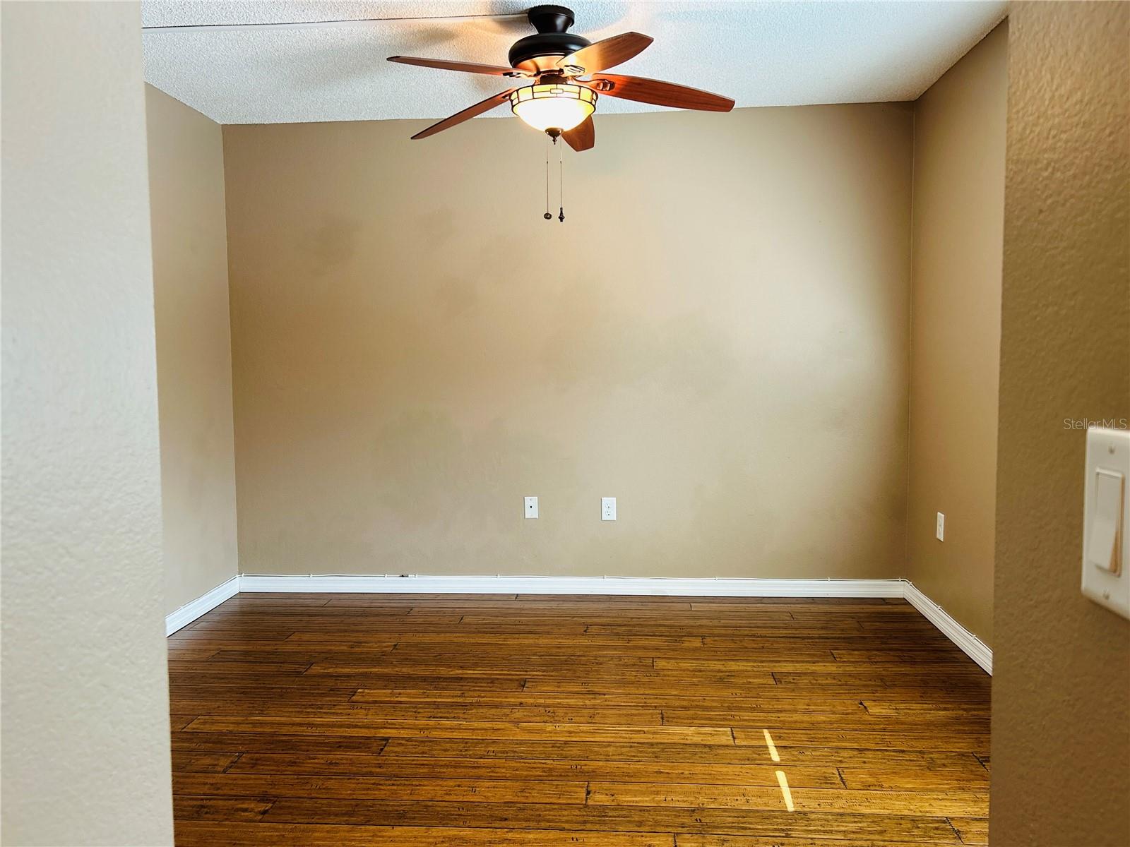 Image 19 of 31 For 2915 Pine Cone Circle