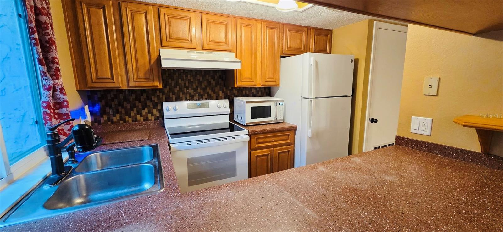 Image 7 of 31 For 2915 Pine Cone Circle