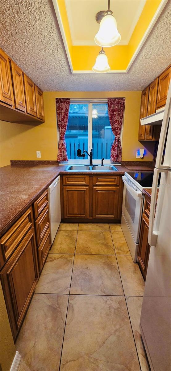 Image 8 of 31 For 2915 Pine Cone Circle