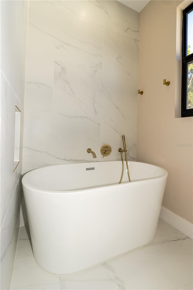 Image 38 of 57 For 7619 Amherst Street