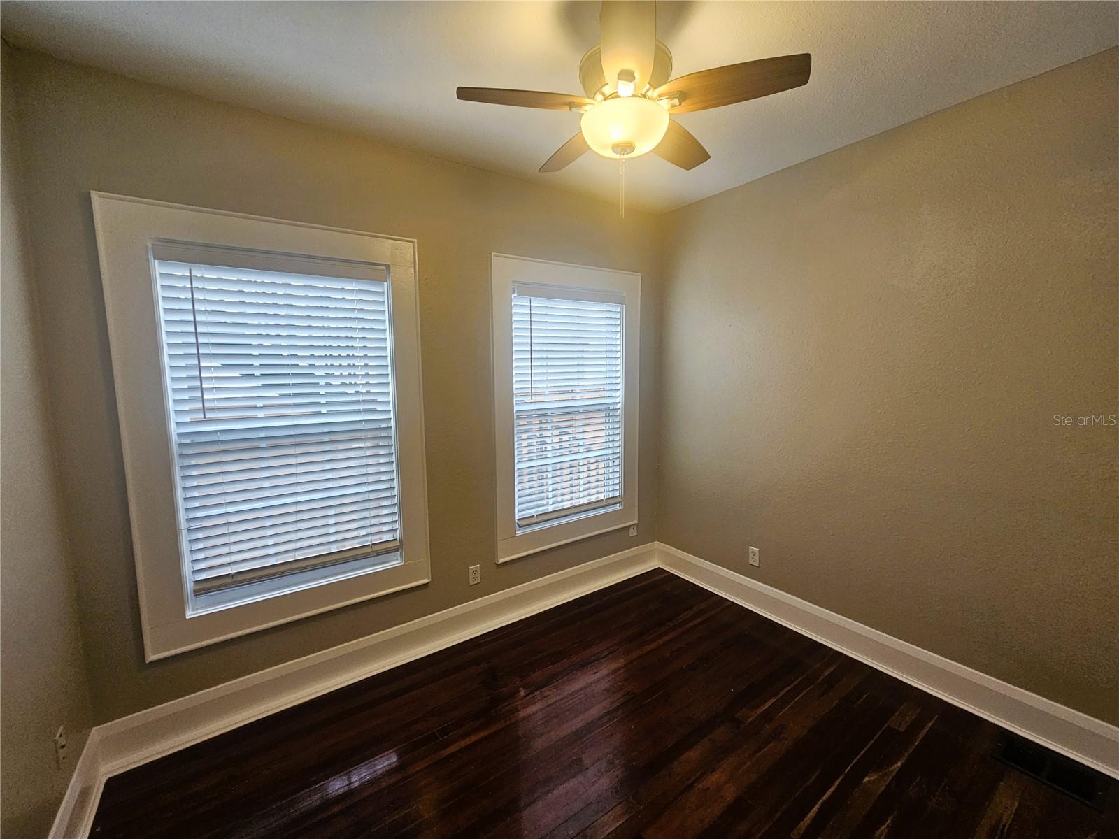 Image 5 of 10 For 209 Westland Avenue C