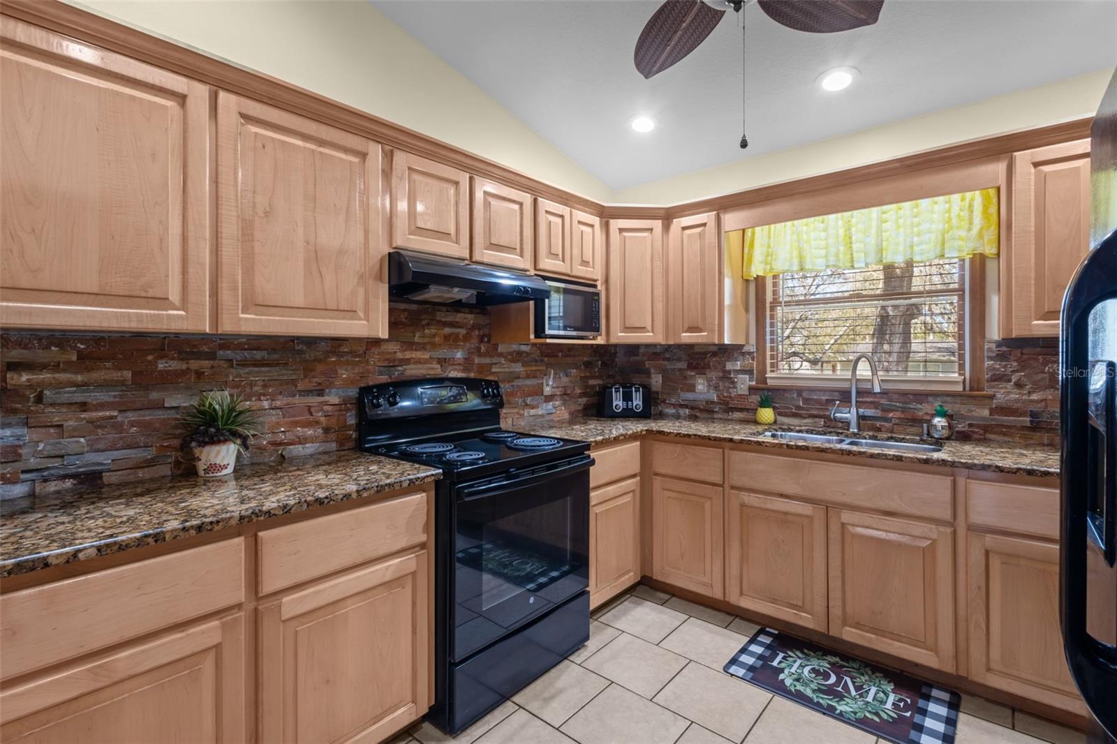 Image 8 of 37 For 275 Highland Avenue