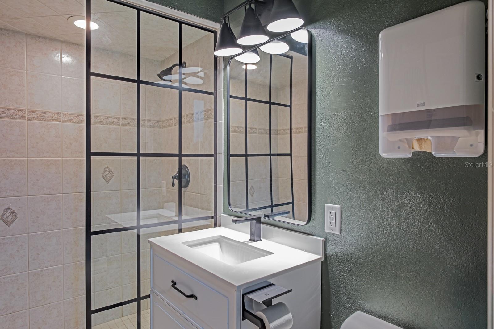 Image 9 of 22 For 3848 Central Avenue