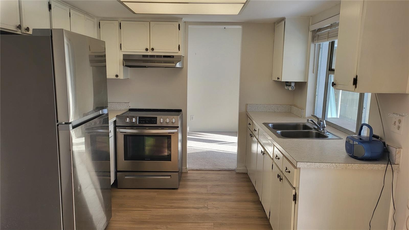 Image 4 of 17 For 14140 88th Avenue