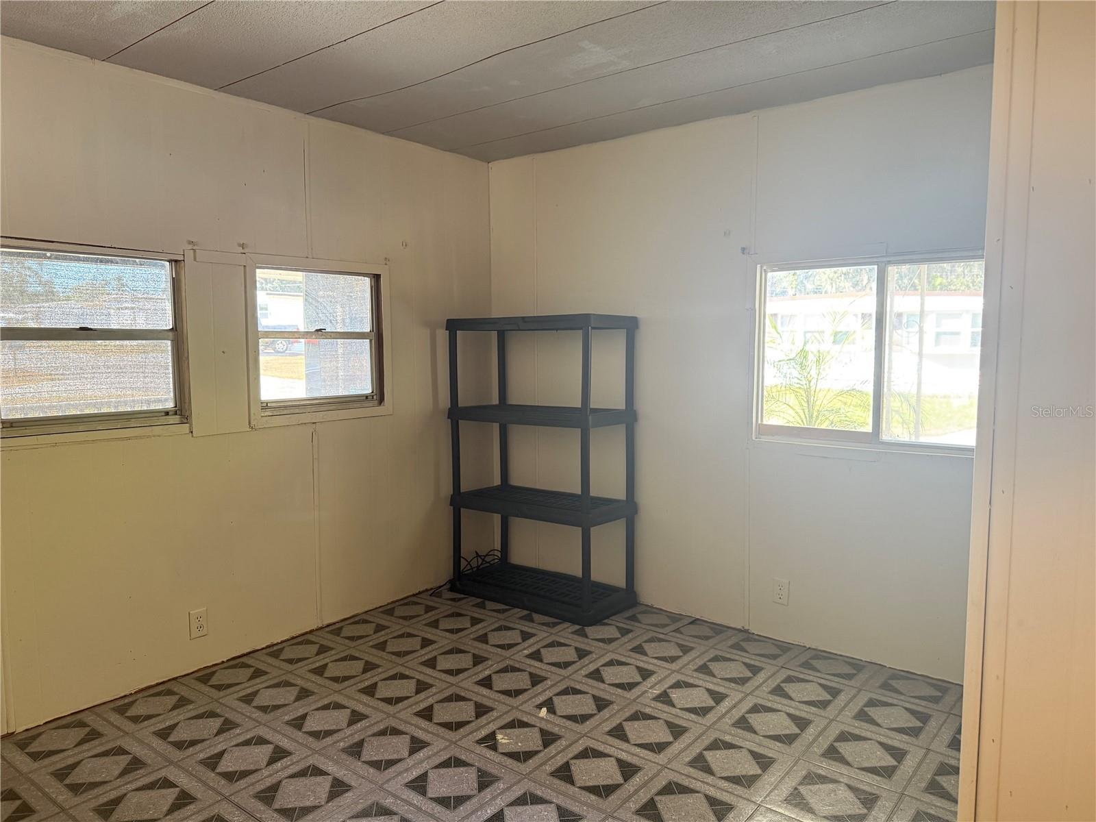 Listing photo id 4 for 5104 Little Lake Ct