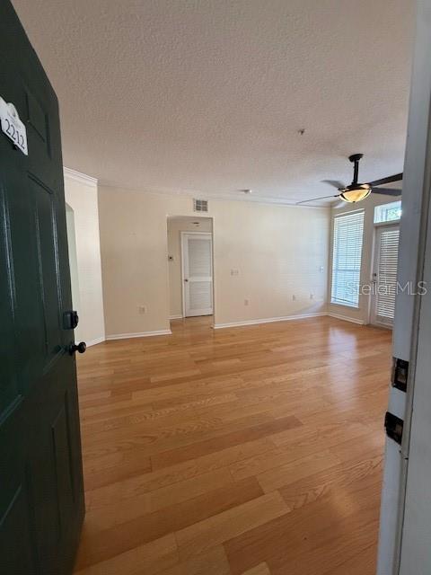 Image 7 of 36 For 2212 Bay Club Circle 2212