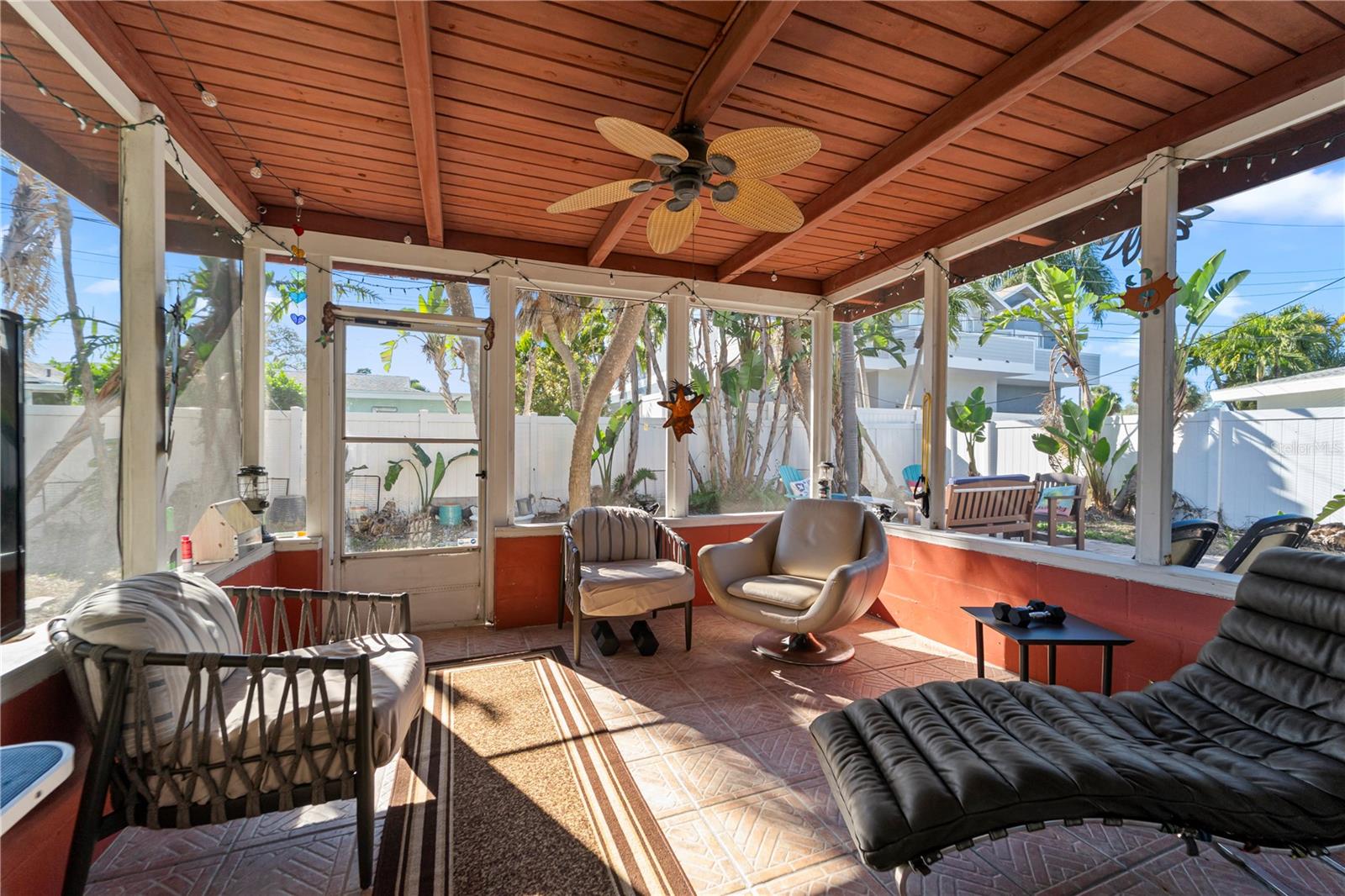 Image 20 of 24 For 6660 Bay Street