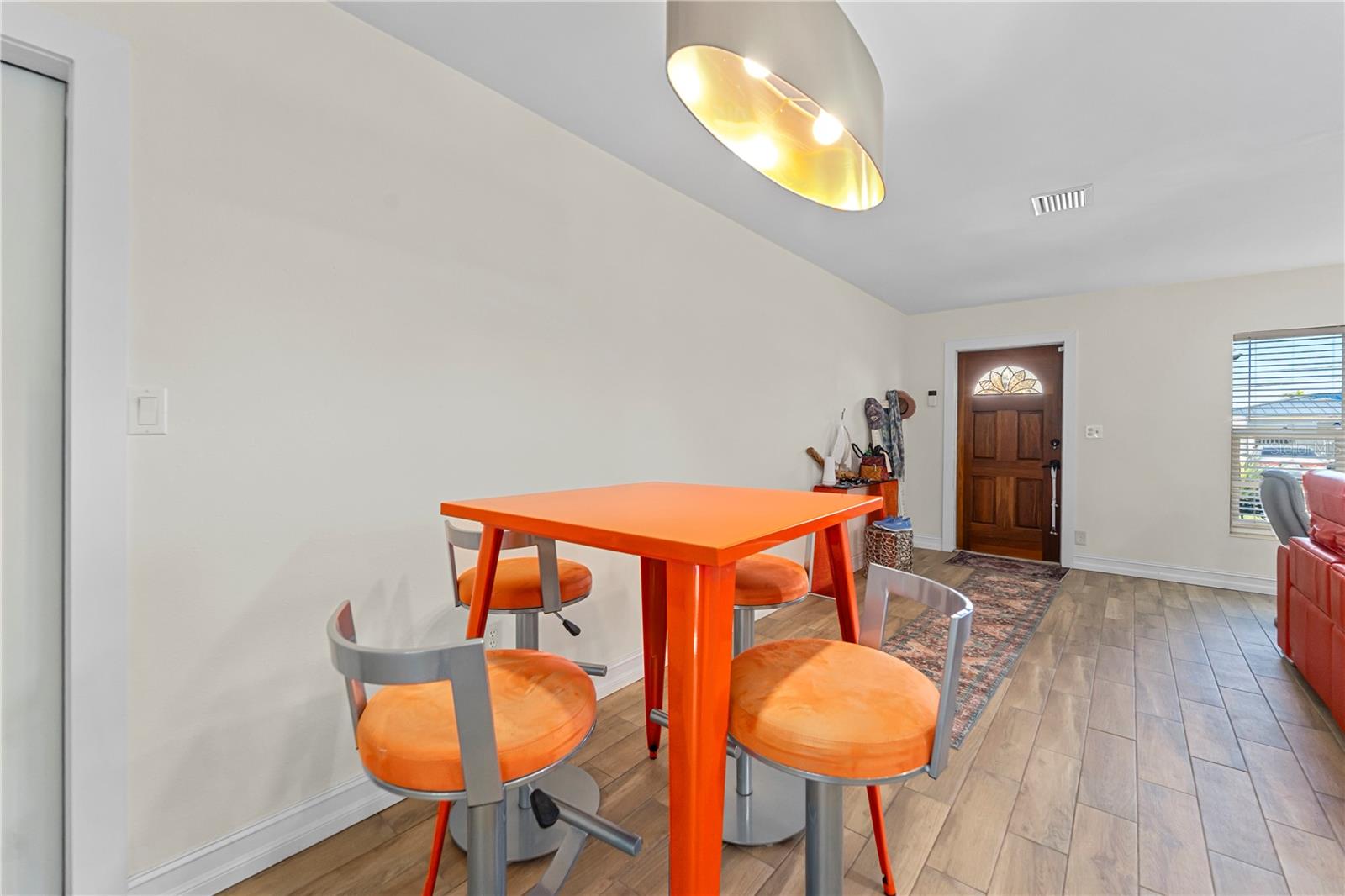 Image 9 of 24 For 6660 Bay Street