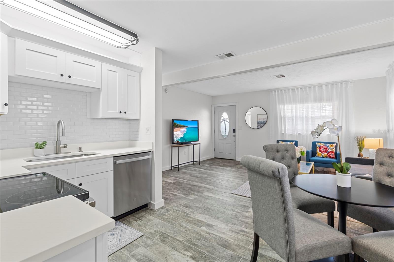 Image 10 of 32 For 326 50th Avenue N