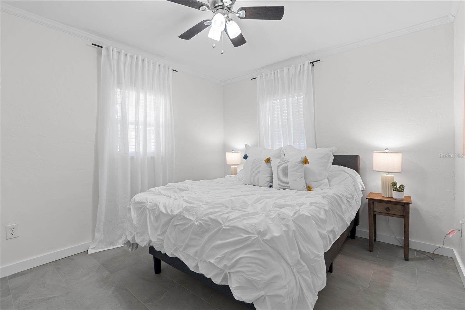 Image 11 of 32 For 326 50th Avenue N