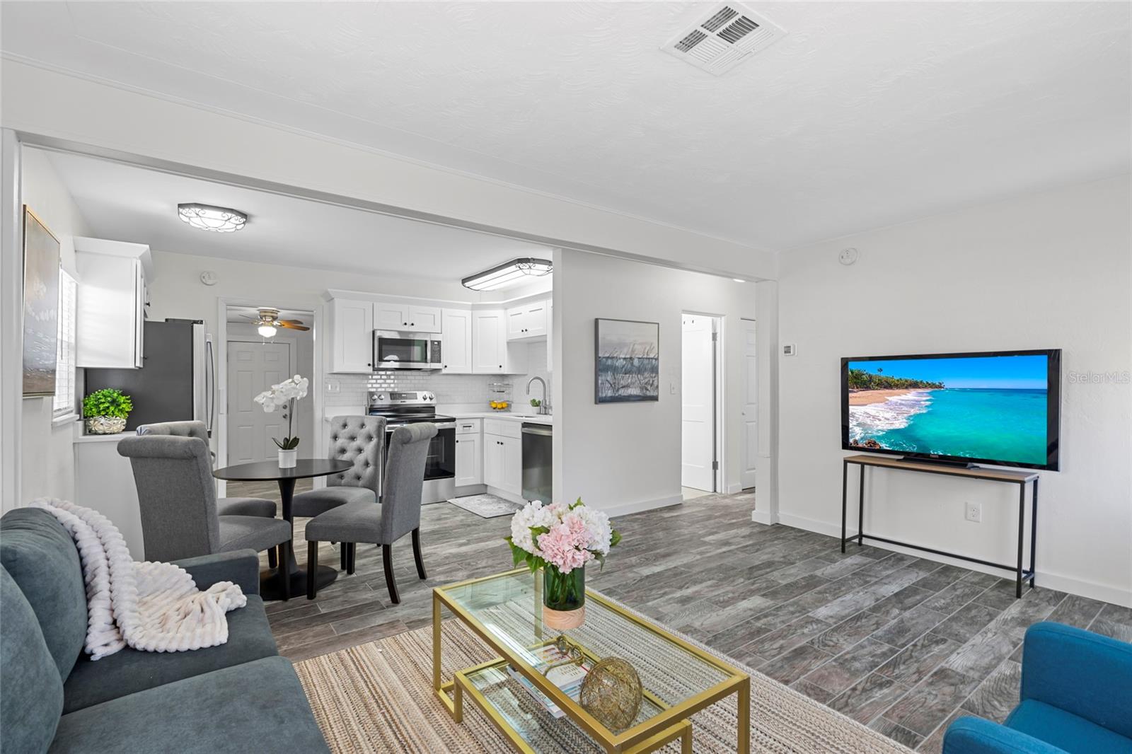 Image 5 of 32 For 326 50th Avenue N