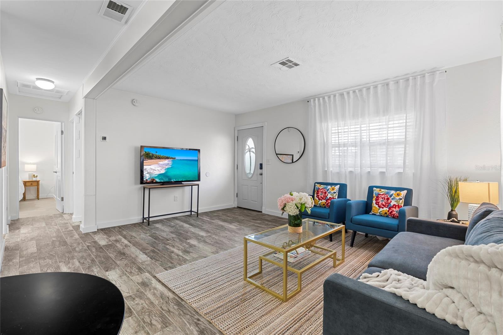 Image 6 of 32 For 326 50th Avenue N