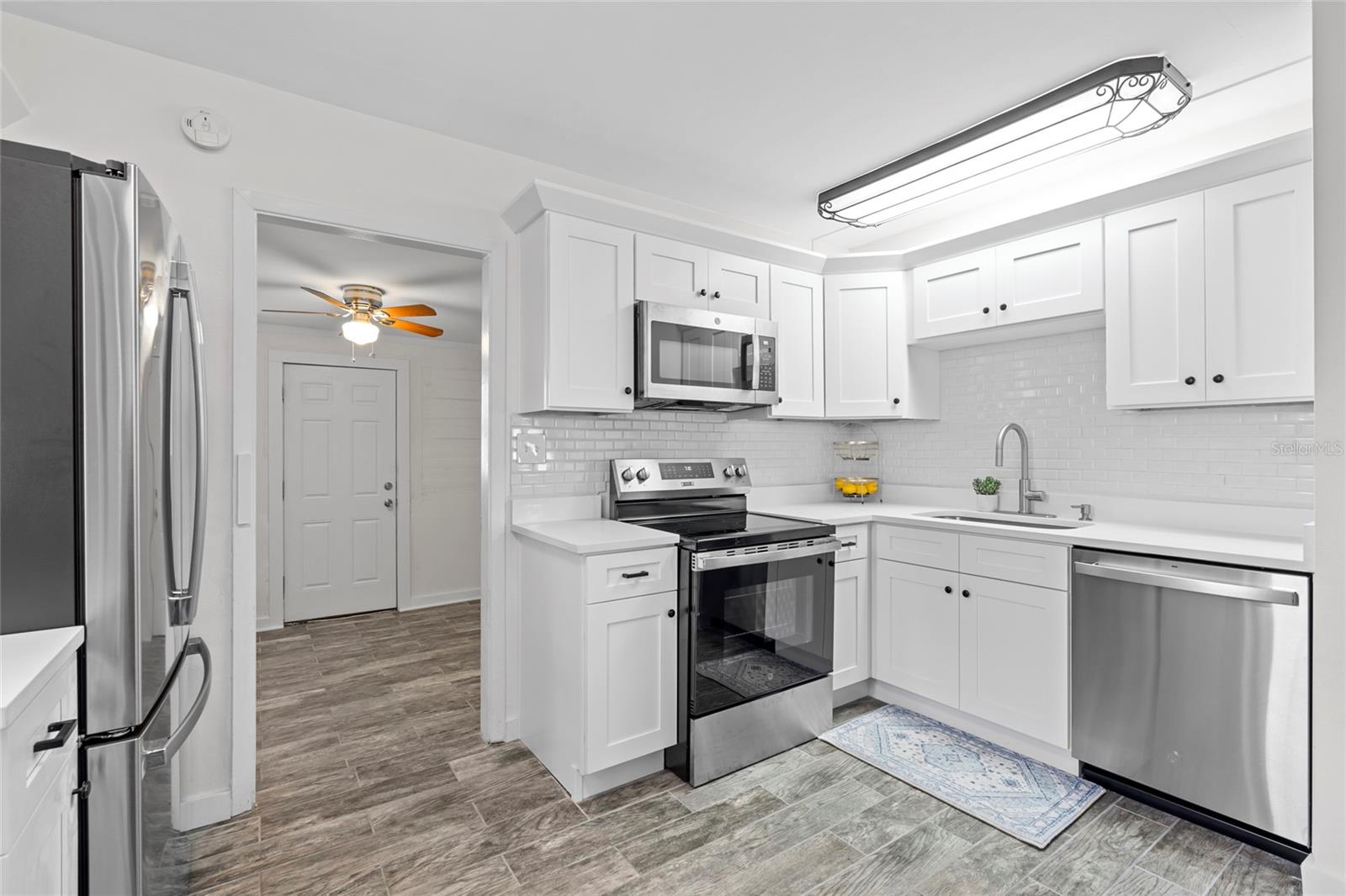 Image 9 of 32 For 326 50th Avenue N