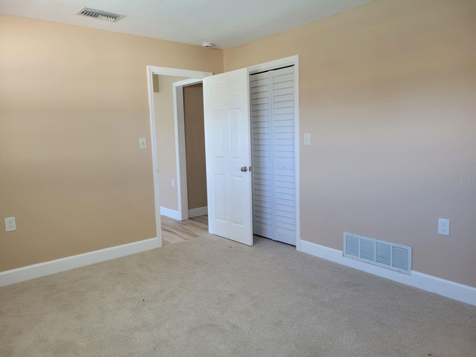 Image 18 of 34 For 1985 Cove Drive