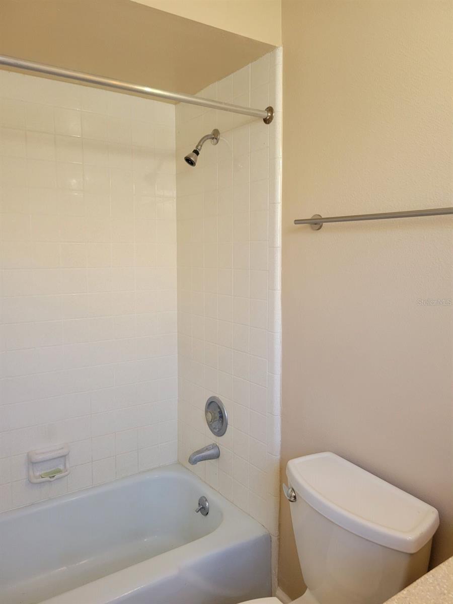 Image 20 of 34 For 1985 Cove Drive