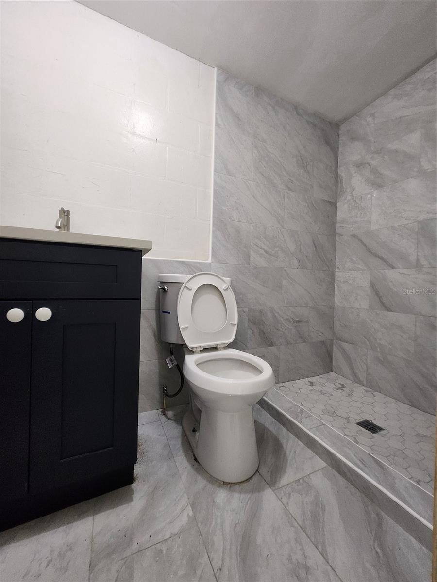 Image 10 of 10 For 1302 Shell Point Road