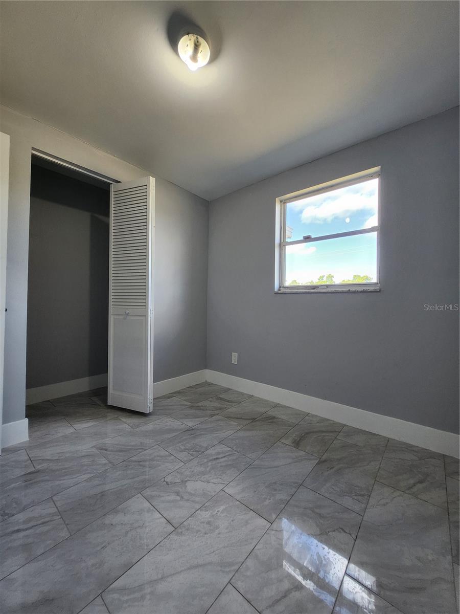 Image 5 of 10 For 1302 Shell Point Road