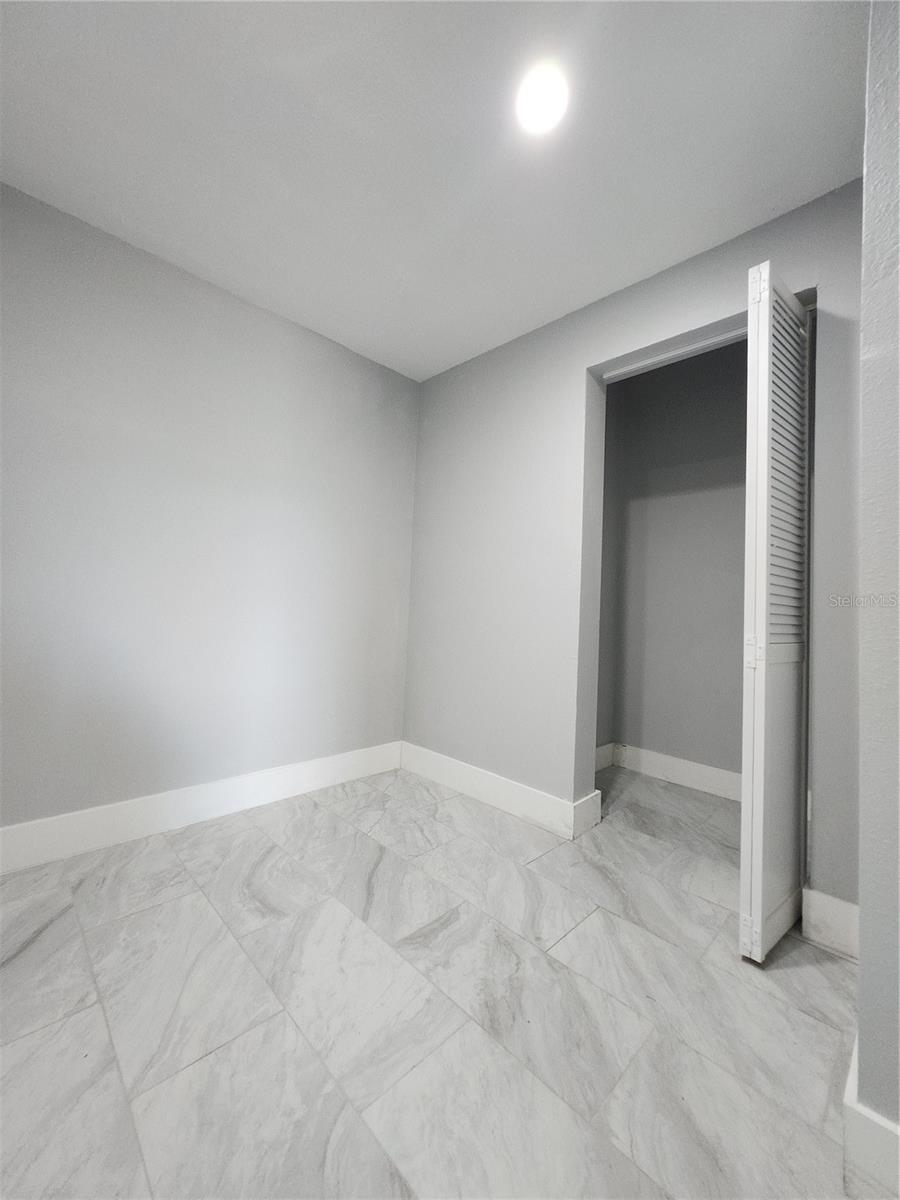 Image 6 of 10 For 1302 Shell Point Road