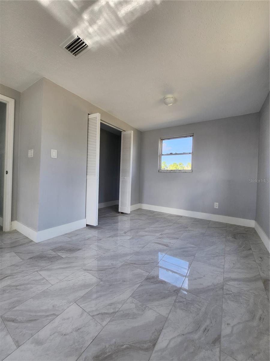 Image 7 of 10 For 1302 Shell Point Road