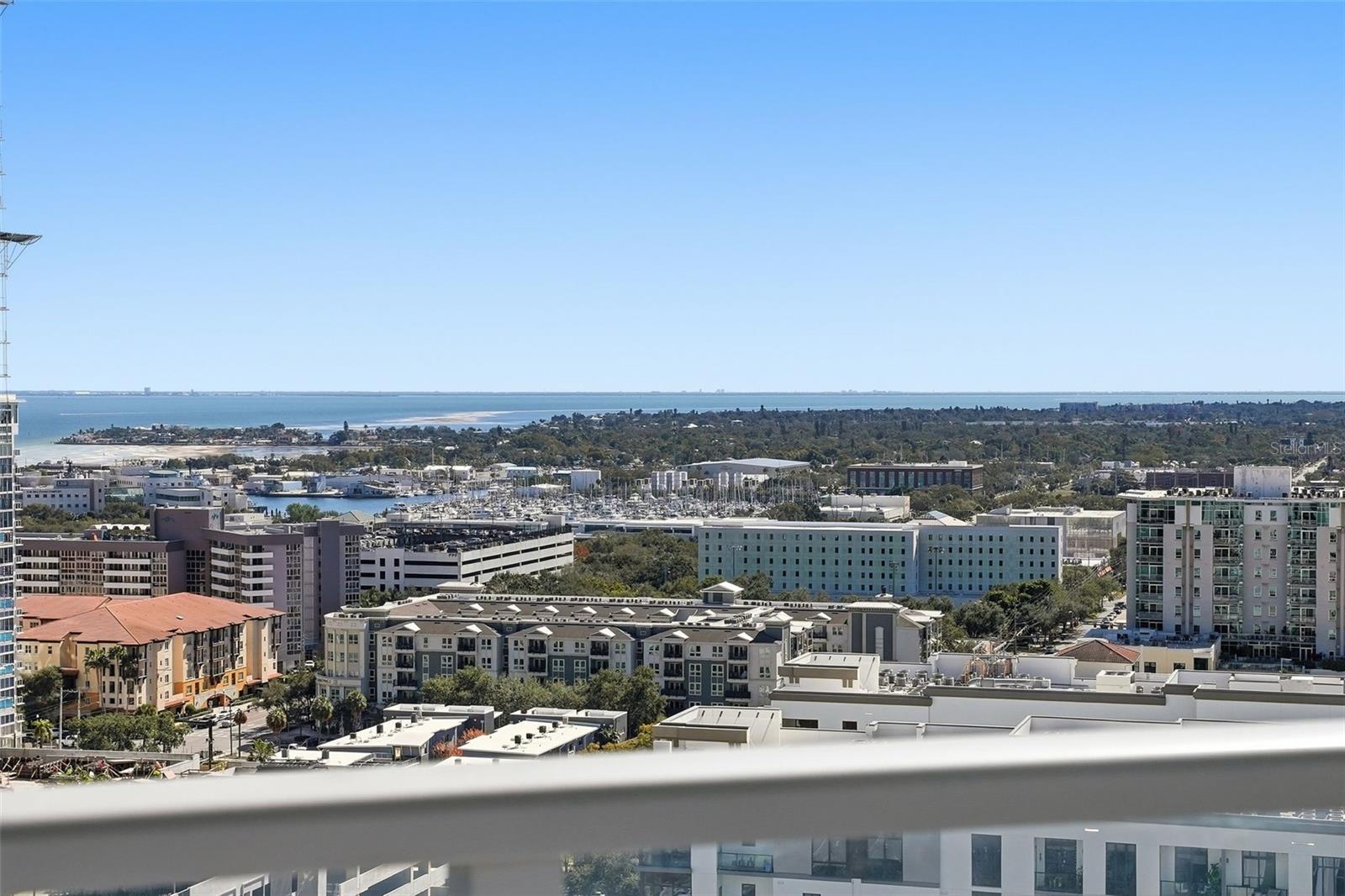 Image 32 of 60 For 400 Central Avenue 1803