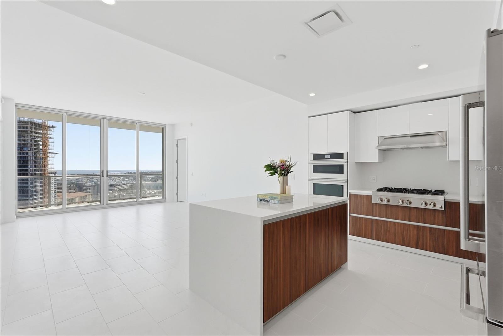 Image 4 of 60 For 400 Central Avenue 1803