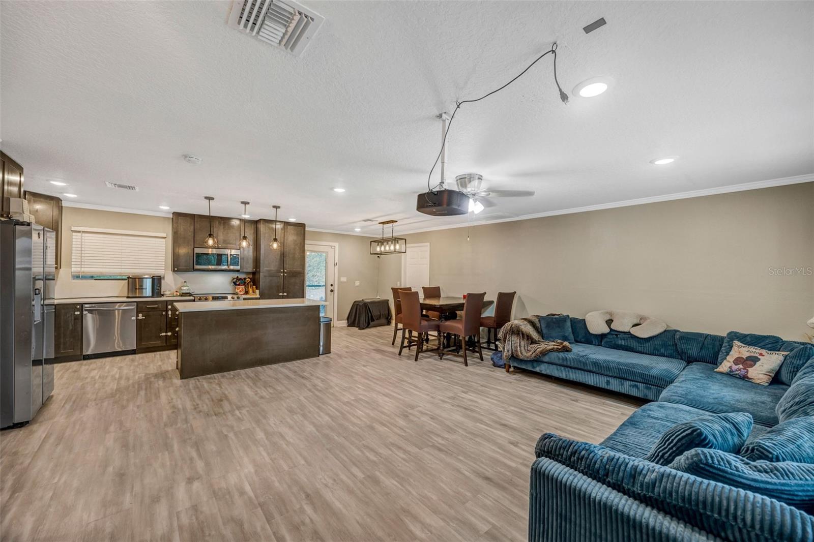 Image 5 of 23 For 7149 Spruce Drive