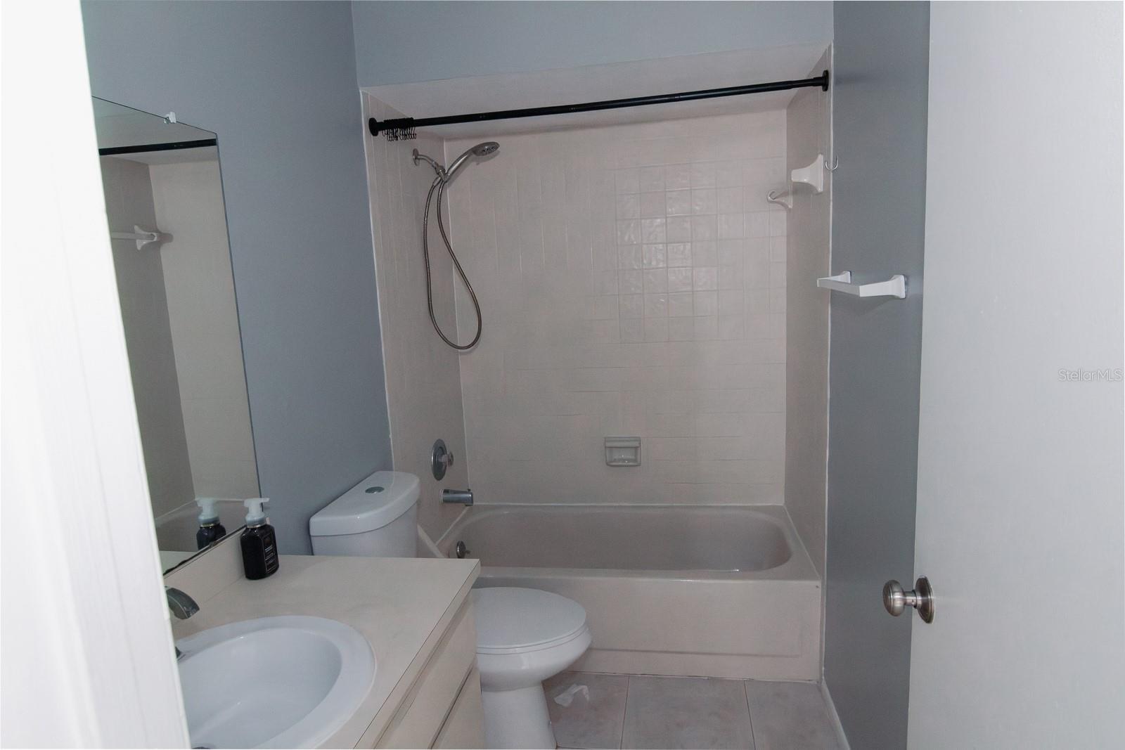 Image 10 of 18 For 8418 Laurelon Place