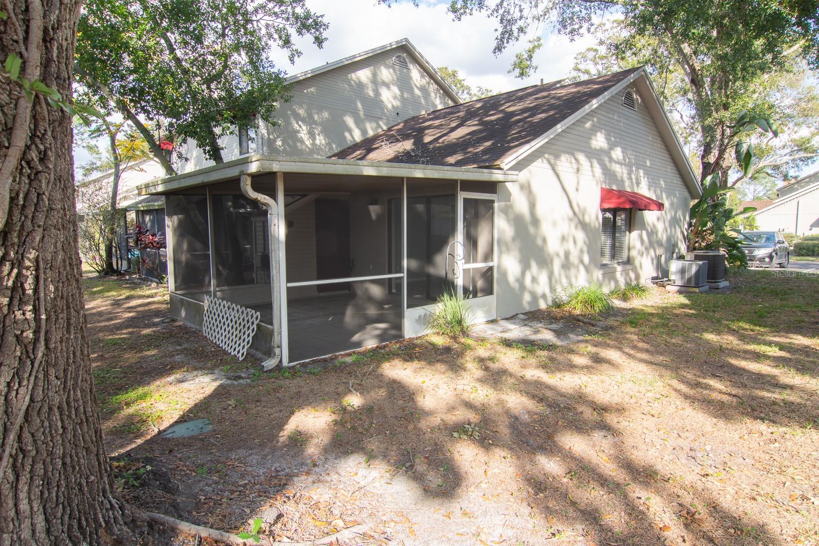 Image 4 of 18 For 8418 Laurelon Place