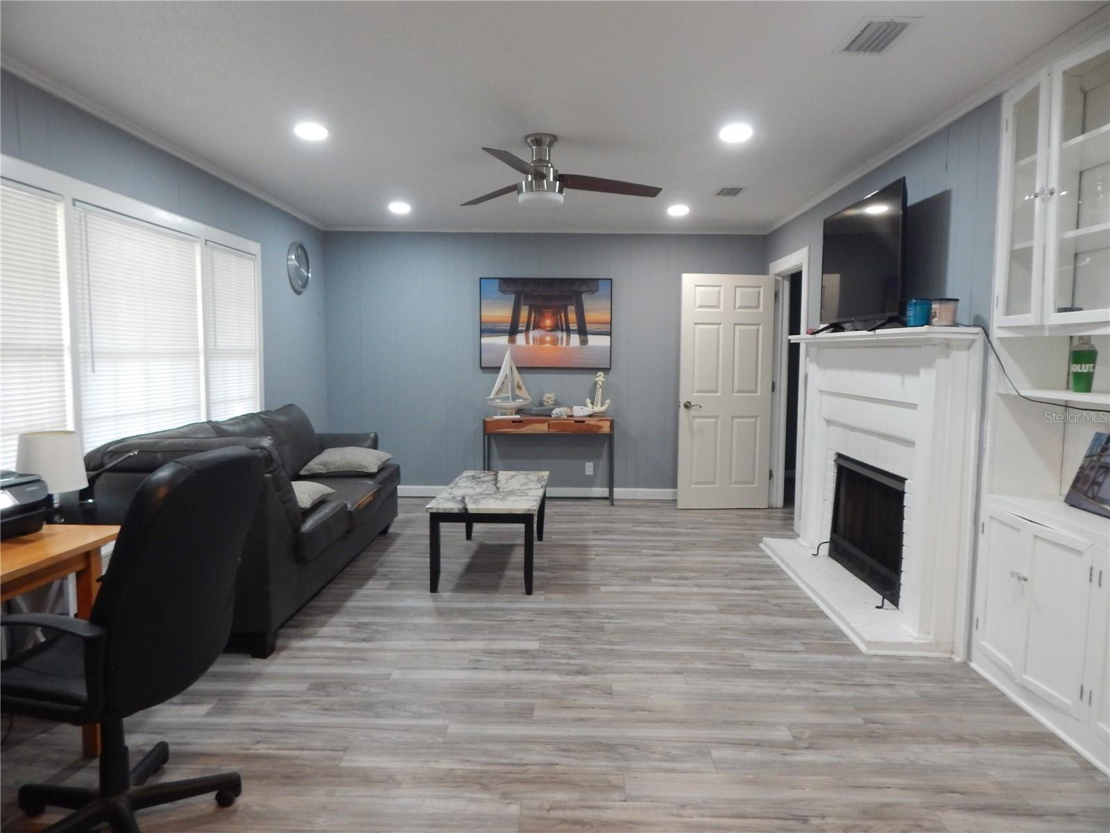 Image 7 of 27 For 6020 Jackson Street