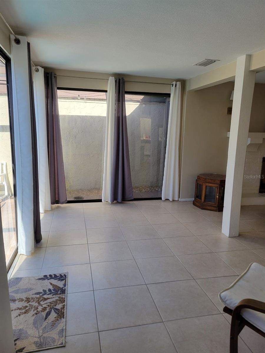 Image 9 of 40 For 12231 Magnolia Grove Lane