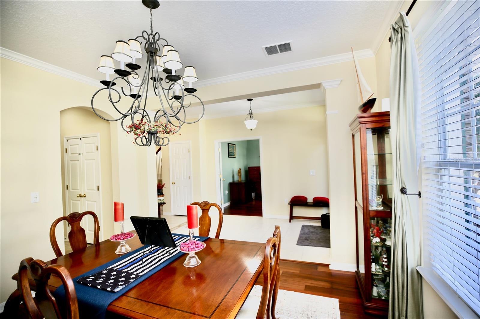 Listing photo id 10 for 19822 Prince Benjamin Drive