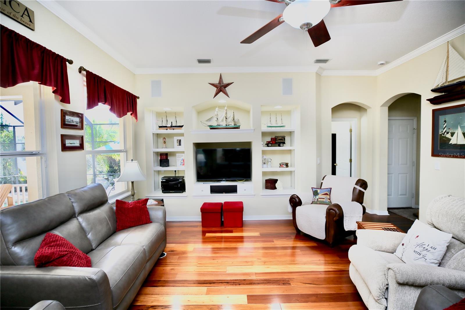 Listing photo id 17 for 19822 Prince Benjamin Drive