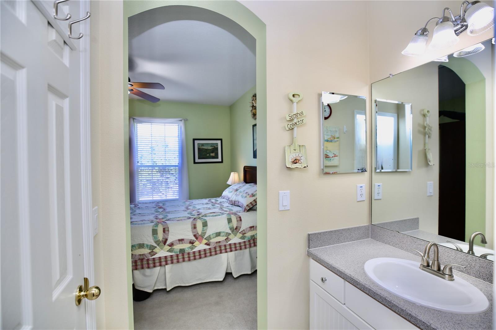 Listing photo id 44 for 19822 Prince Benjamin Drive