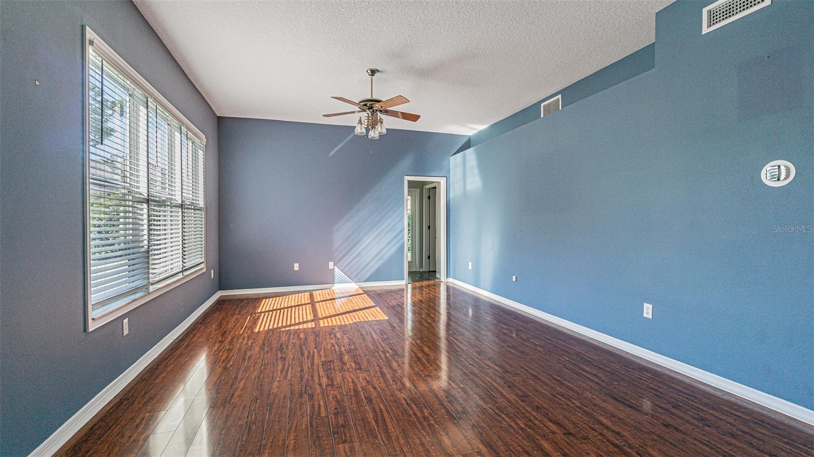 Image 14 of 28 For 12804 Big Sur Drive