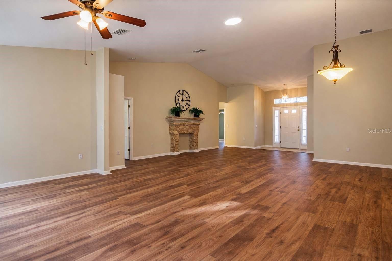 Image 15 of 54 For 11148 Hollander Avenue