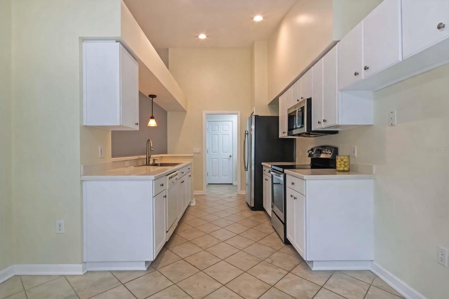 Image 20 of 54 For 11148 Hollander Avenue