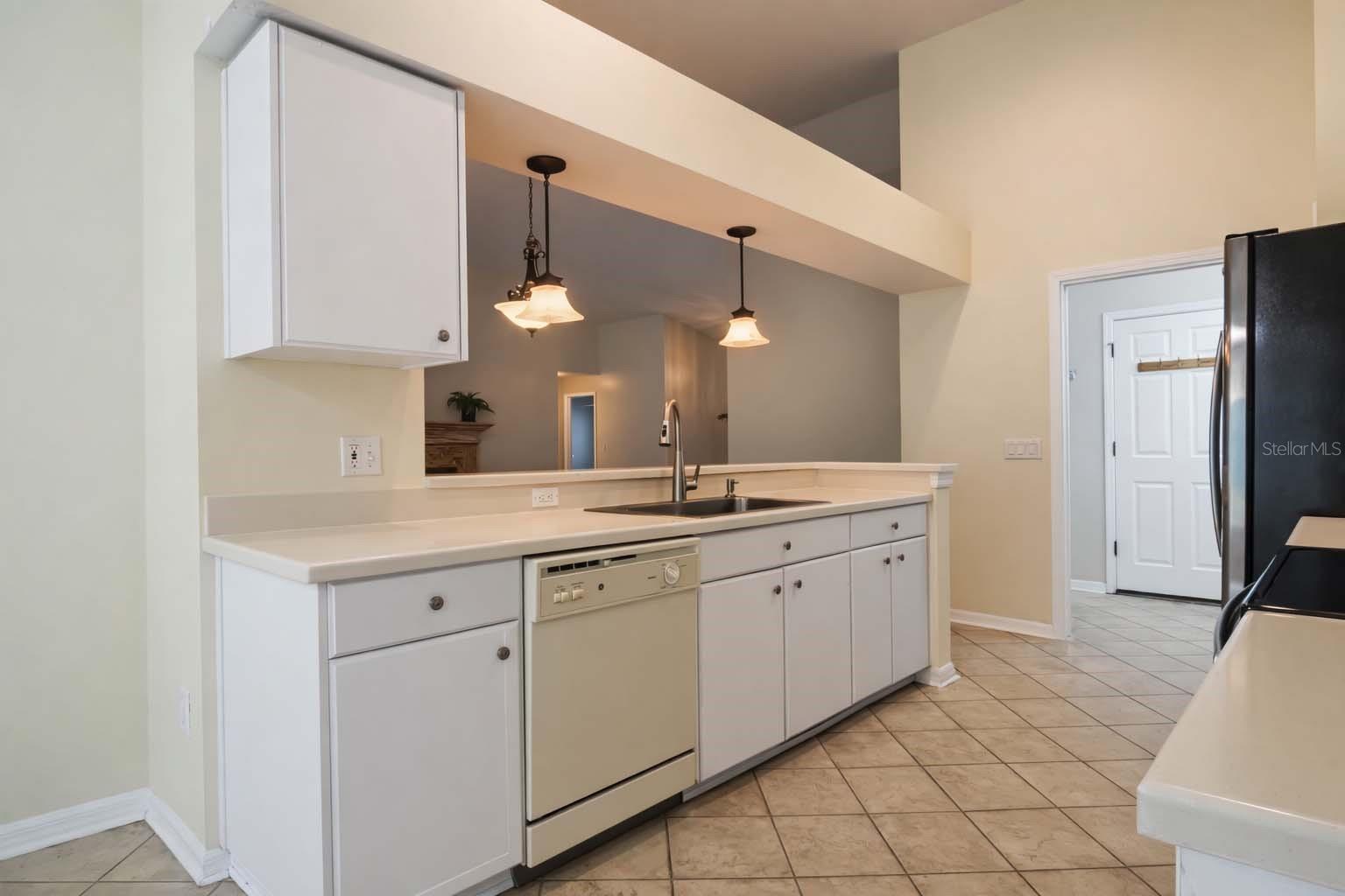 Image 21 of 54 For 11148 Hollander Avenue