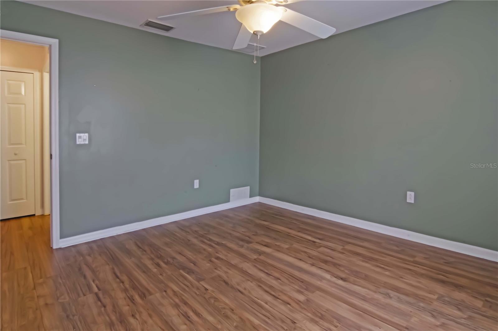 Image 37 of 54 For 11148 Hollander Avenue