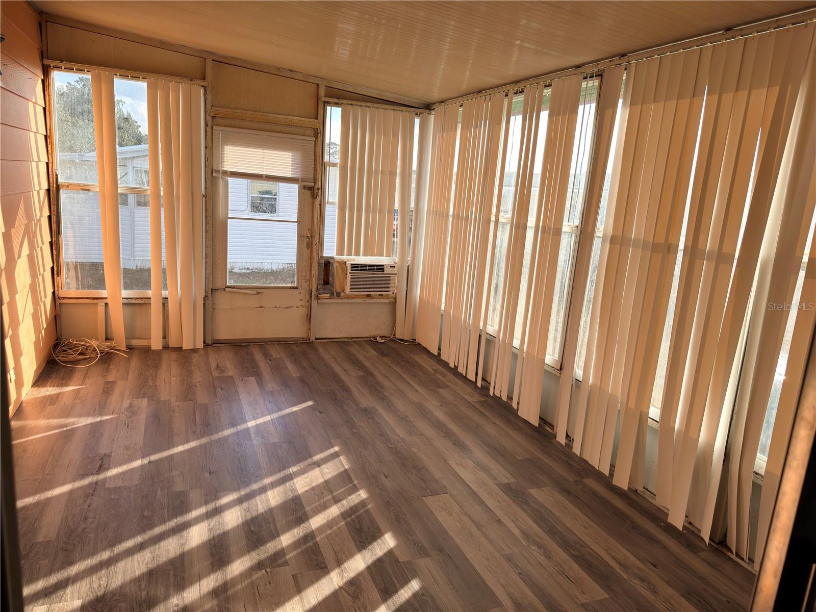 Image 16 of 21 For 14366 Starcross Street