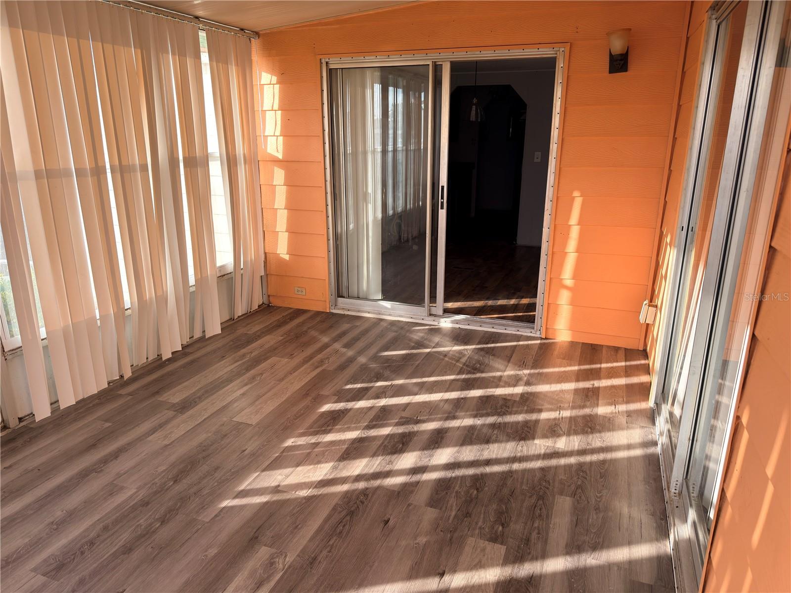 Image 17 of 21 For 14366 Starcross Street