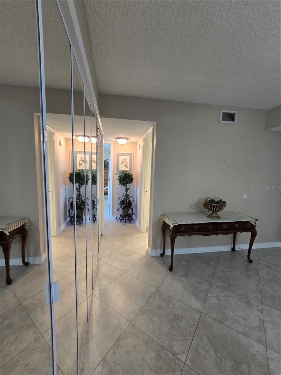 Image 16 of 26 For 634 Edgewater Drive 242