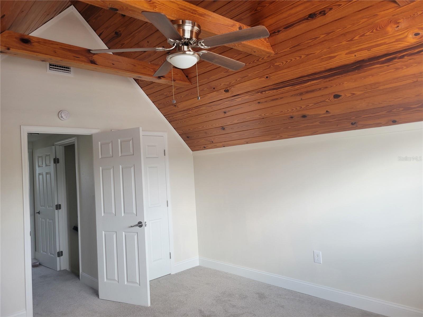 Image 23 of 31 For 6412 Wingfoot Circle