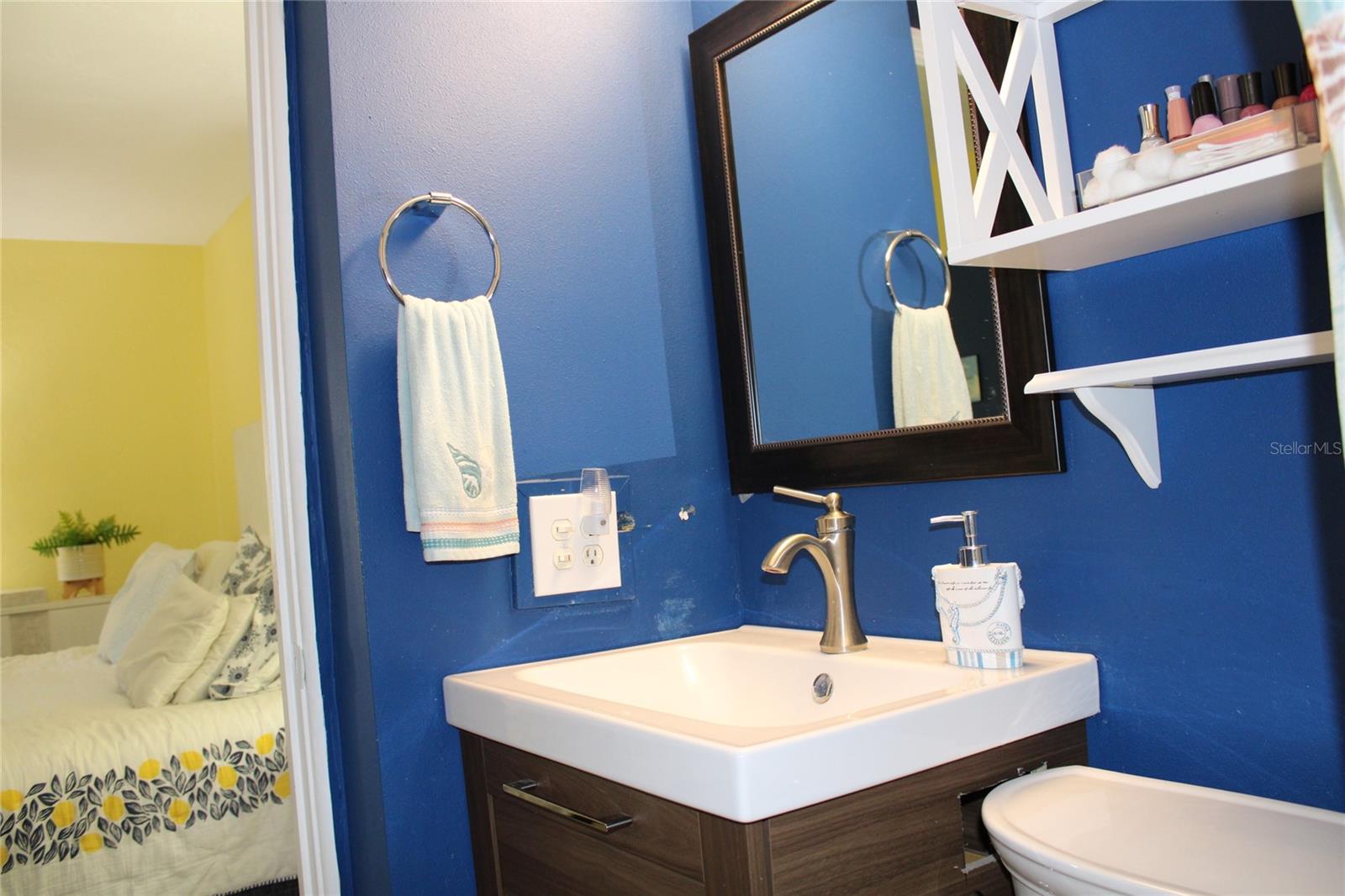 Image 33 of 47 For 2021 Australia Way W 59