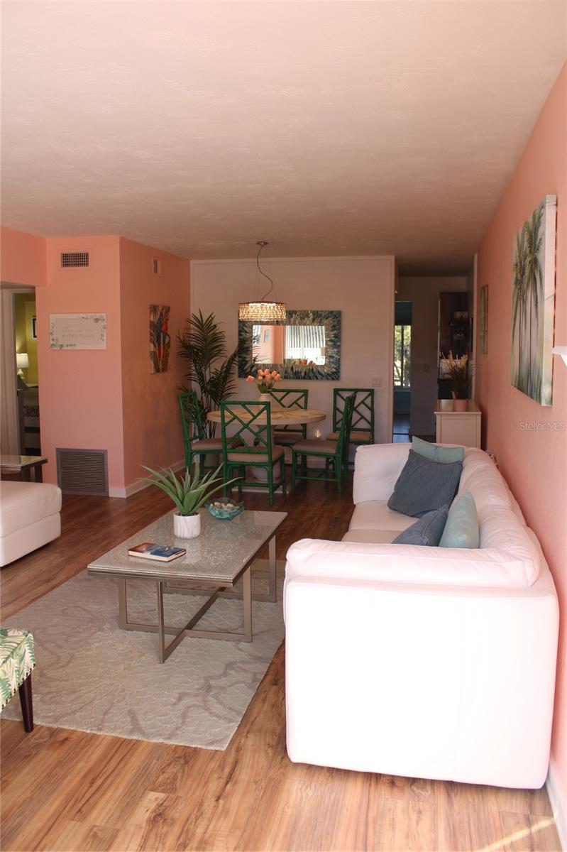 Image 4 of 47 For 2021 Australia Way W 59