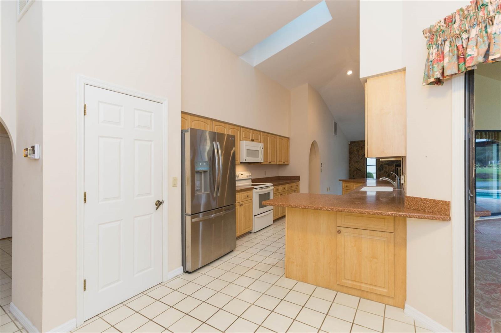 Image 16 of 77 For 963 Doral Lane