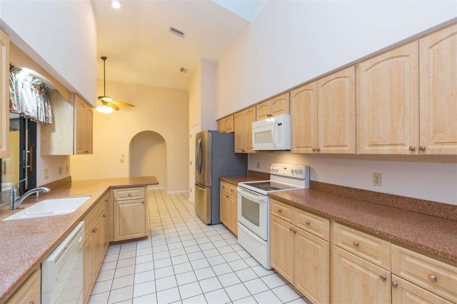 Image 19 of 77 For 963 Doral Lane