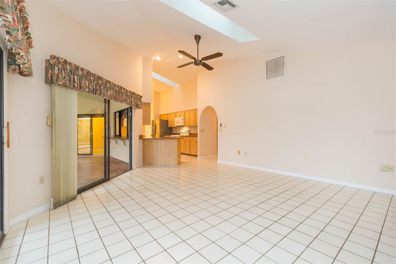 Image 23 of 77 For 963 Doral Lane