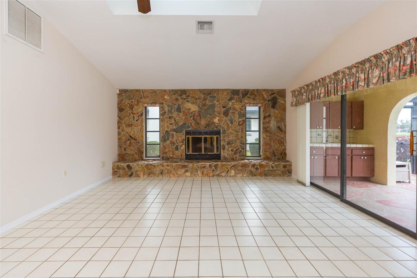 Image 25 of 77 For 963 Doral Lane