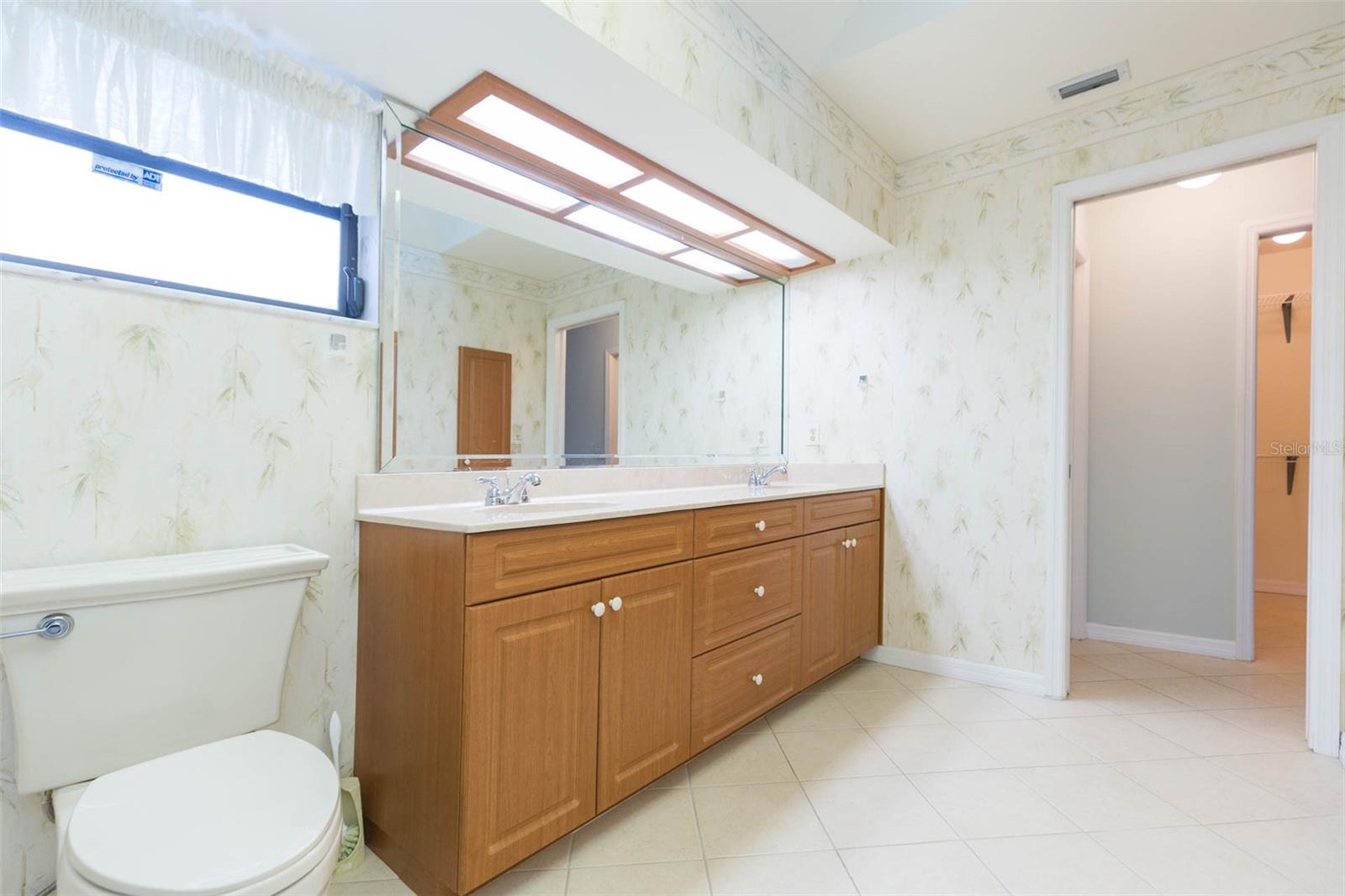 Image 33 of 77 For 963 Doral Lane